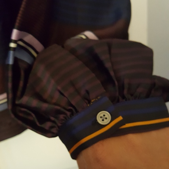 Pretty blouse. - Picture 4 of 5